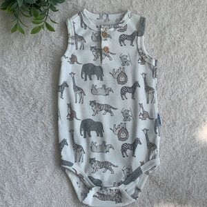 Badgley Mischka White & Gray Safari Animal Bodysuit EUC 12-18M Onesie